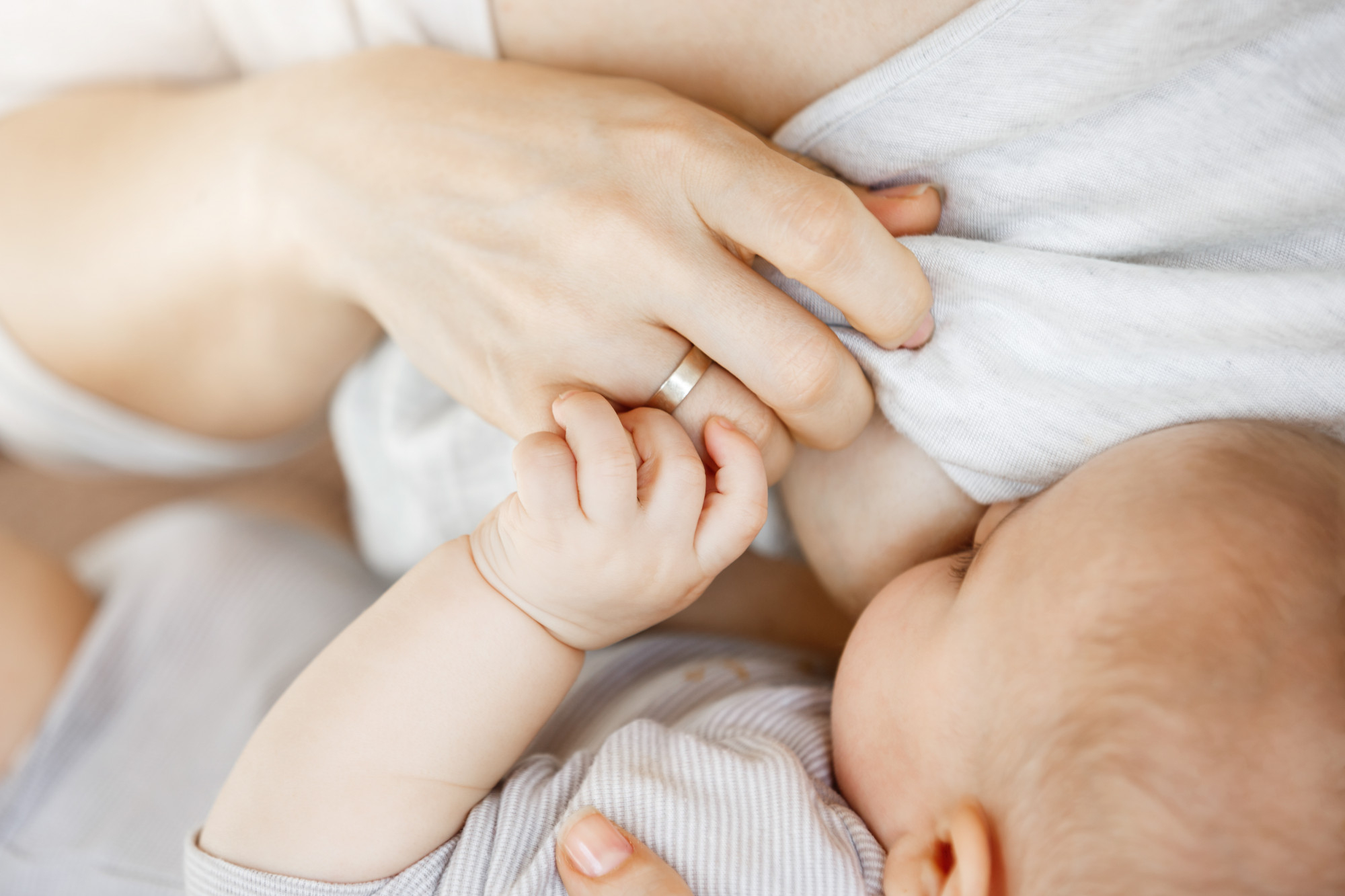 Aleitamento materno: como deixar esse momento mais tranquilo para as mamães?